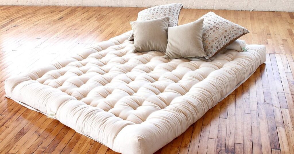 Naturelle’s pure wool tufted futon bed